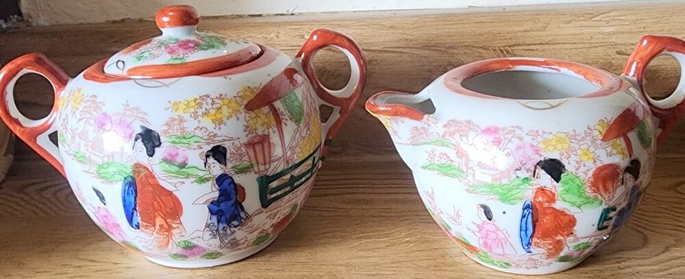 Vintage Hand Painted Three Geishas Japanese Lidded Sugar With Creamer See Pic